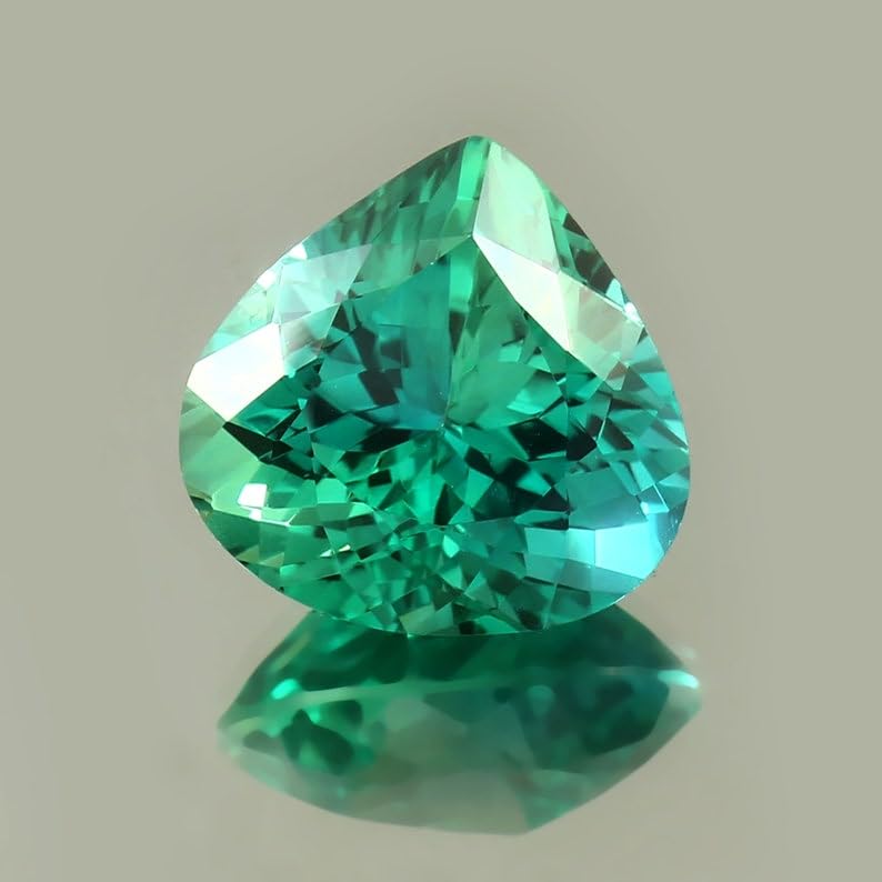 Saphir vert naturel en cœur 15x15mm pour création de bijoux uniques GH_NAT_12574 - 4