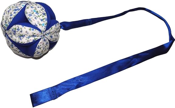 Montessori Kid Bola de agarre para bebé, bola Montessori con sonajero y cuerda, hecha a mano de algodón fácilmente lavable, 12 cm, tamaño perfecto para recién nacidos, bola de bebé para agarrar