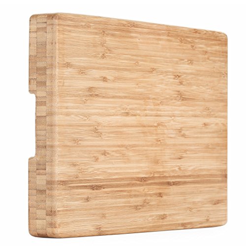 Heim Concept tabla de cortar rectangular de madera de bambú con asas 43.18 cm x 30.48 cm x 5.08 cm miniatura 2