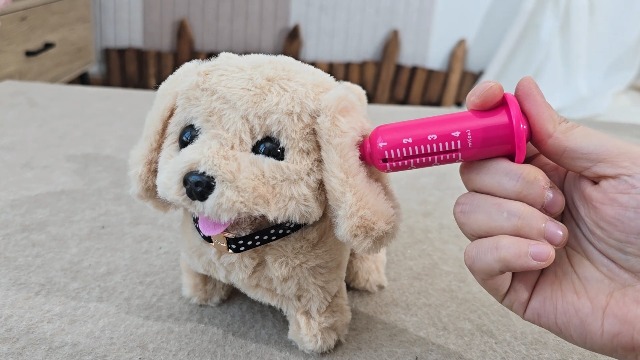 Tacobear Elettronico Cane Giocattolo per Bambini - Veterinario Dottore Animali con Costume - Cammina Abbaia Giochi di Imitazione - Regalo di Compleanno