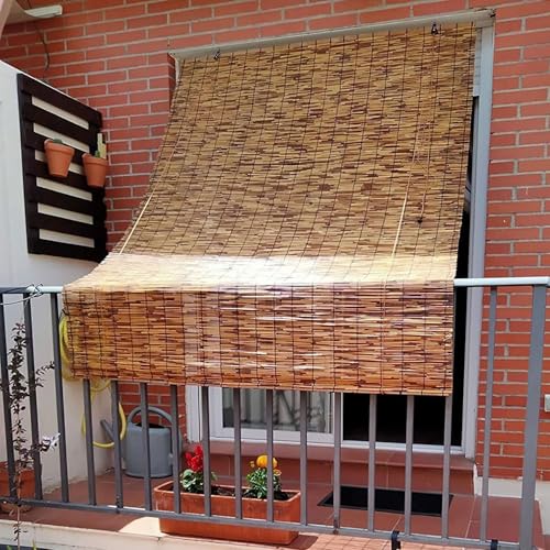 Store enrouleur imperméable en jute protégeant la table du soleil - 2