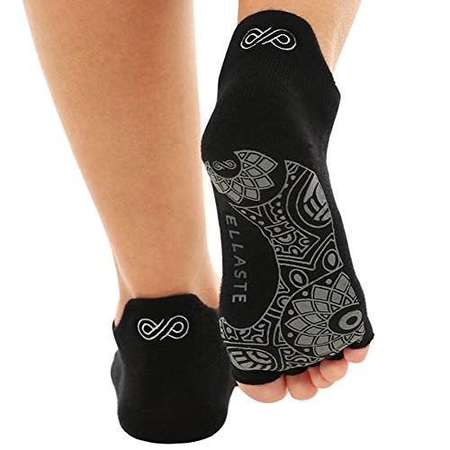Best Grip Yoga Socks To Prevent Slipping — Yoga Kali