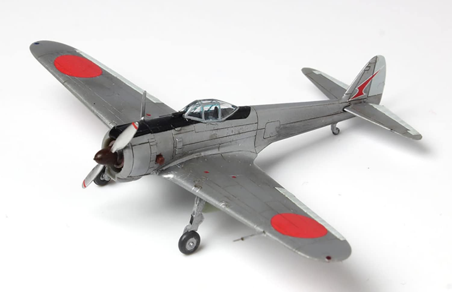 Amazon | プラッツ 1/144 日本陸軍 一式戦闘機 隼I型 銀翼の隼  