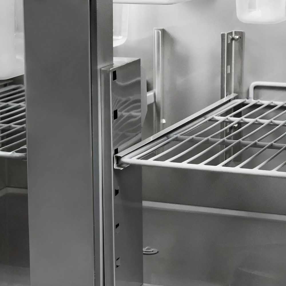 MBH - Mesa de ingredientes refrigerada de acero inoxidable 2 puertas 176 litros 900x700mm. Mesa fría bajo mostrador para bar, restaurante y hostelería.