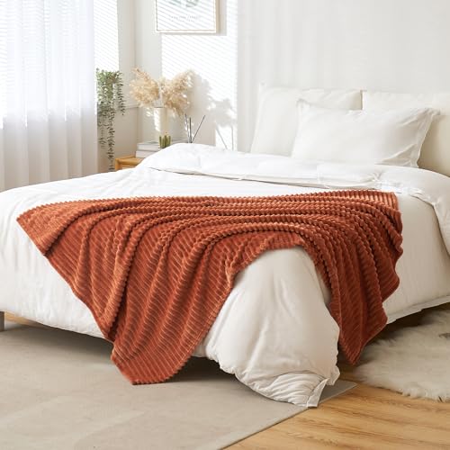 MIULEE Fall Rust Throw Blanket 3D Ribbed Jacquard Fleece Flannel Velvet Plush Decorative Bed Blanket (Throw, 50" x 60") - Super Soft, Lightweight, Warm and Cozy for Couch Sofa Home Decor by MIULEE - Used condition - Image 6