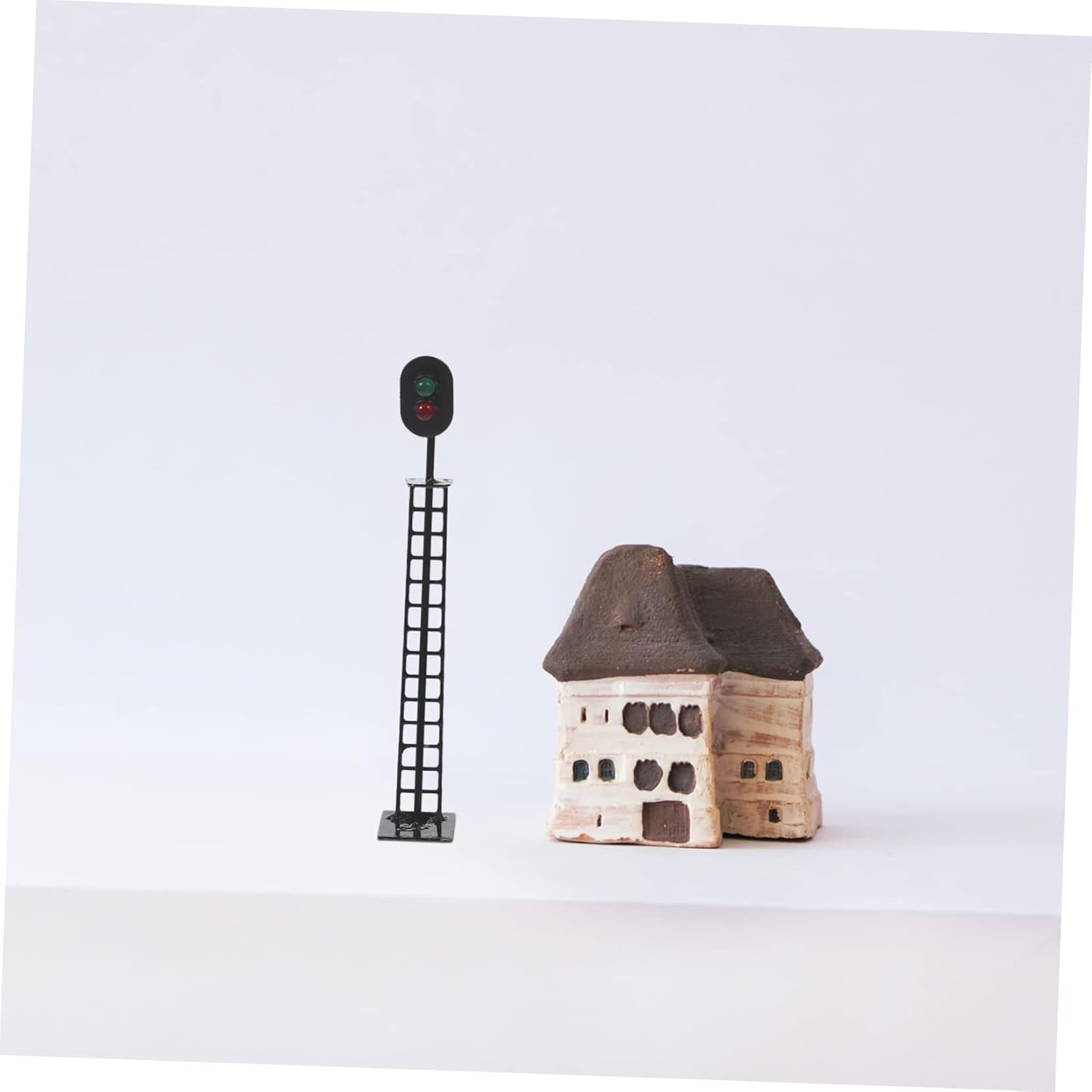 Miniature Traffic Light Model 3-Color Green-Yellow-Red LED Decor for Train Layouts and Sand Table Scenery Realistic Railroad Signal Light for DIY Model Enthusiasts
