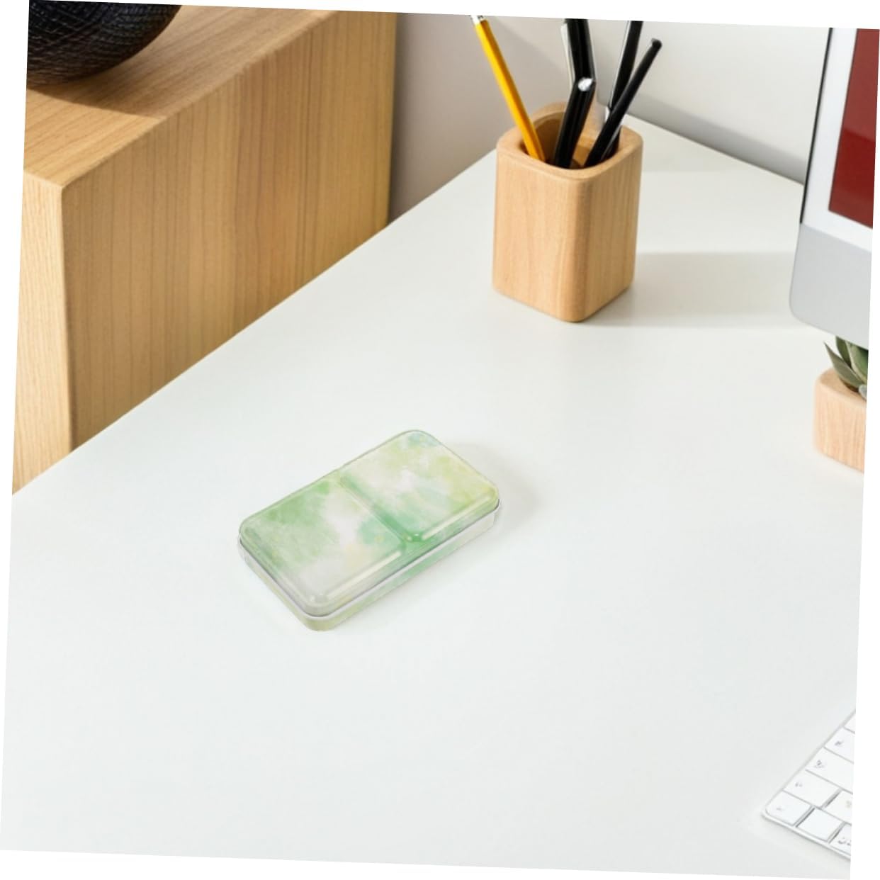 2pcs Durable Paint Mixing Tray with Built in Lid Travel Friendly Design for Artists and Students for DIY