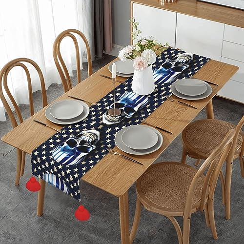 Chemin de table rustique bleu et tête de mort pour décoration de cuisine