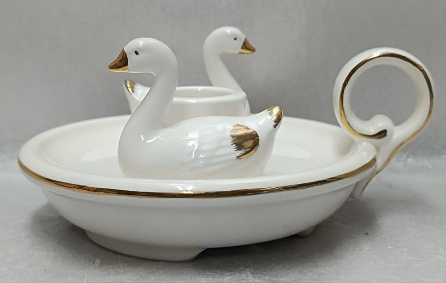 Amazon.co.jp: ビンテージ メロディーキャンドル 陶器製白鳥燭台