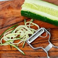 Westmark 2 Sparschäler Julienne – Dünne Gemüsestreifen für Suppen- & Wok-Perfektion schneiden leicht gemacht, scharfe Klinge für Rechts- & Linkshänder – Robuster Edelstahl – Ansicht 2