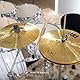 Meinl Cymbals HCS1314+10S Headliner Beckenset 33 cm (13 Zoll) Hihat, 35,6 cm (14 Zoll) Crash, Gratis 25,4 cm (10 Zoll) Splash und Gratis Meinl SB101 Drumsticks Paar