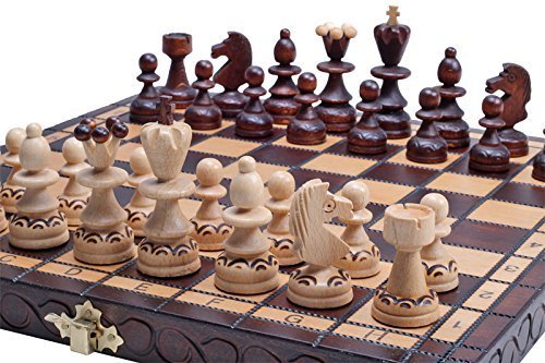 The Delbog Wood Chess Set with Chess Board and Storage by ChessCentral