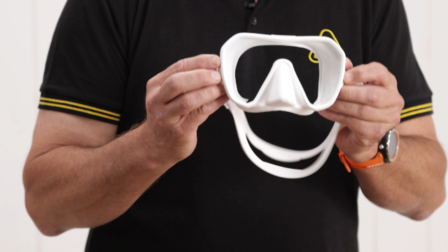 Amazon.com : Cressi Z2S Frameless Masks, Black : Sports & Outdoors