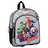 Composición: bolsa gris con la imagen de los Vengadores. Una mochila para niños. La bolsa incluye cremalleras fáciles de abrir y cerrar, un bolsillo principal con cremallera y un bolsillo frontal. Es el bolso adecuado para niños desde la guardería hasta la primaria. La cremallera es ideal y fácil de usar para niños pequeños. Ideal para organizar y guardar.