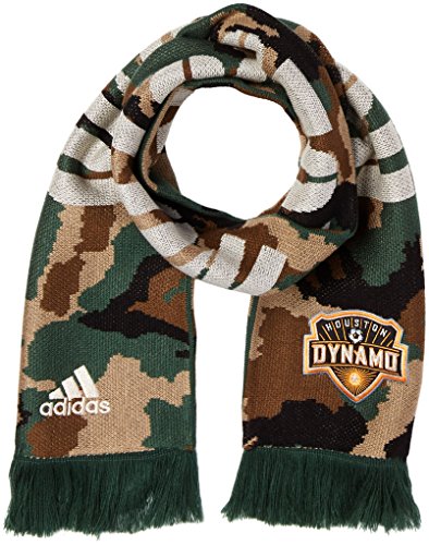 Écharpe jacquard adidas pour rester au chaud lors des matchs en tribune
