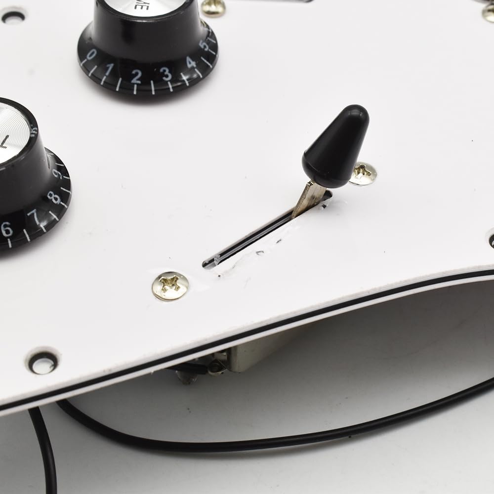 SSH załadowany wstępnie okablowany zestaw pickguard do gitary elektrycznej z 2T1V do gitary w stylu FD ST (biały)