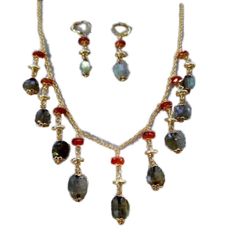 Donuts of Cornaline Agate Faceted and Labradorite Litmus Faceted. 22k Gold plated chain. Set of necklaces and earrings, handmade, semi-precious