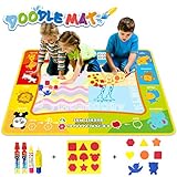 Sehr leicht zum Mitnehmen ! Die Matte kann kompakt zusammengefaltet und in der Tasche des Kindes gepackt werden um sie überall hin mitzuehmen. Damit können ihre Kinder immer und überall Spaß beim Malen auf der Matte haben.