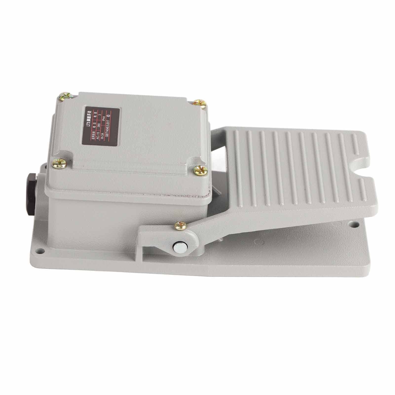 Interruttore A Pedale Industriale, AC 250V 15A Interruttore A Pedale Momentaneo in Metallo 1No 1Nc Interruttore A Pedale Interruttore A Pedale con Passacavo (Classe Energetica A+)