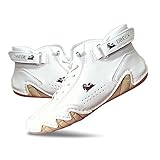 Chukka-Stiefel für Herren aus hochwertigem Wildledermaterial und handgefertigt in Italien. Dieser lässige Herrenstiefel ist einfach in der Form. Herrenschuhe, leicht, bequem, rutschfest zum Gehen. High-Top-Design für zusätzliche Knöchelunterstützung, reduziert Verletzungsrisiko