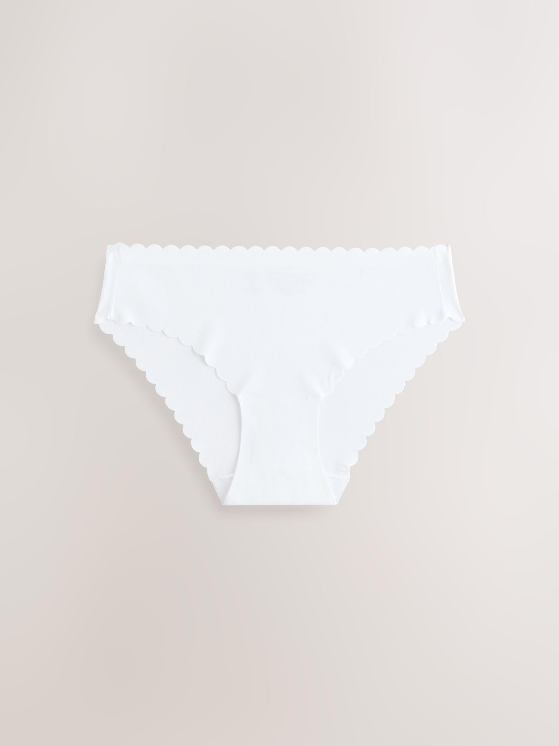 NEXT Mujeres Pack de 7 Braguitas brasileñas cómodas Que no se marcan con Detalle Festoneado
