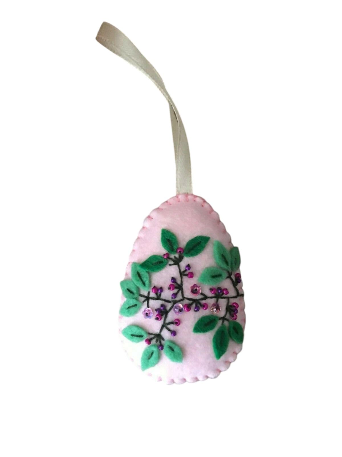 Handmade felt Easter decorations hanging ornaments bunny, chicken, egg (pink egg with leaves) — image 1