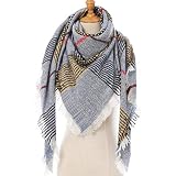 Esta bufanda de tartán para mujer es una bufanda cuadrada grande, que se puede doblar en un triángulo y envolver alrededor de su cuello. También puedes usarlo como bufanda gruesa o usarlo como poncho chal, o incluso como manta.