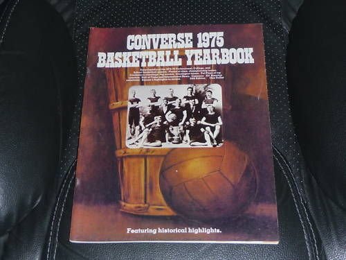 1975 CONVERSE BASKETBALL YEARBOOK NEAR MINT