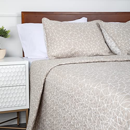 Southshore Fine Living, Inc. Lightweight Quilt Set, Coverlet Bedspread 3-Piece Geometric Bedding Set With Two Matching Shams (108 In Wide X 98 In Long), Reversible Taupe, King/California King #TOP6