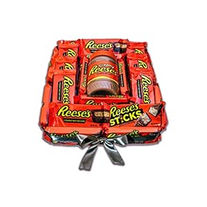 REGALO DULCE Mand Chocolade Geschenk van Amerikaanse bonbons, Doos met bonbons om weg te geven van Reeses Peanut Butter Cups en Peanut Butter, American Candy Box Reeses, 30X30 Cm