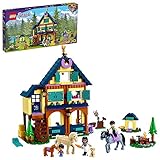 El set viene con 7 mini muñecas LEGO Friends: Mia y Savannah, una micro muñeca Kevin y Goldie, el juguete del perro