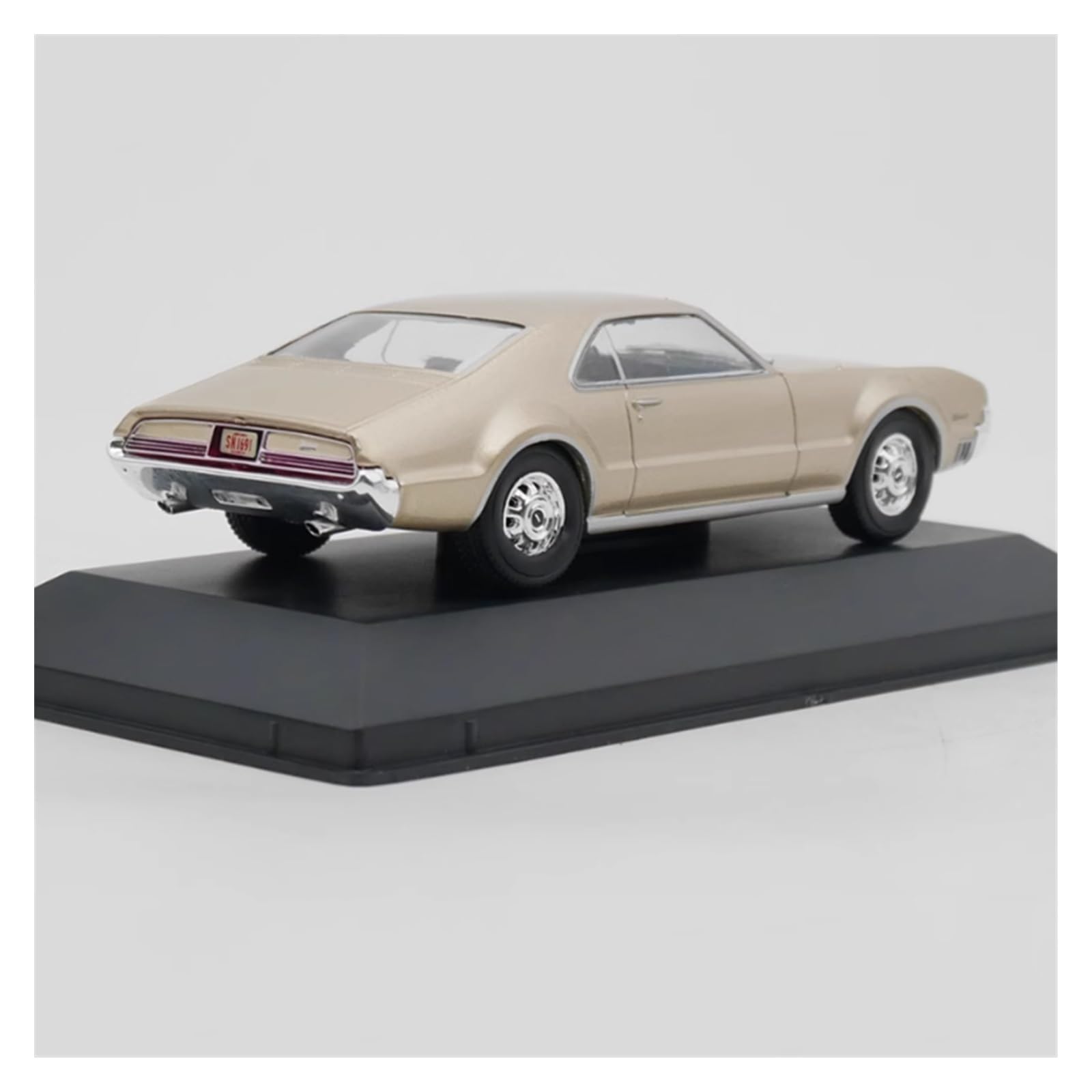 Amazon | ミニカーモデル 1:43スケール オールズモビル トロネード