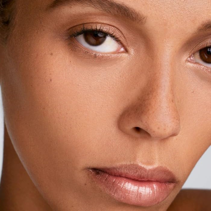 Were Even Hydrating Longwear Concealer - 250W Warm Peach Undertones by Fenty Beauty for Women - 0.30 oz Concealer - Image 4