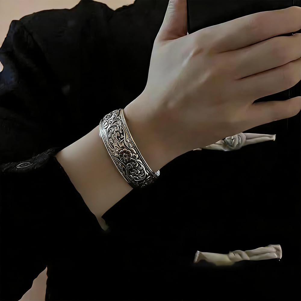 Vintage Carved Flower Cuff Bracelet for Women Fashion Open Upper Arm Wrist Band Stackable Wide Bangle Wristbands Adjustable Armlet Armband Bicep Bracelet Personalized Ethnic Statement Jewelry