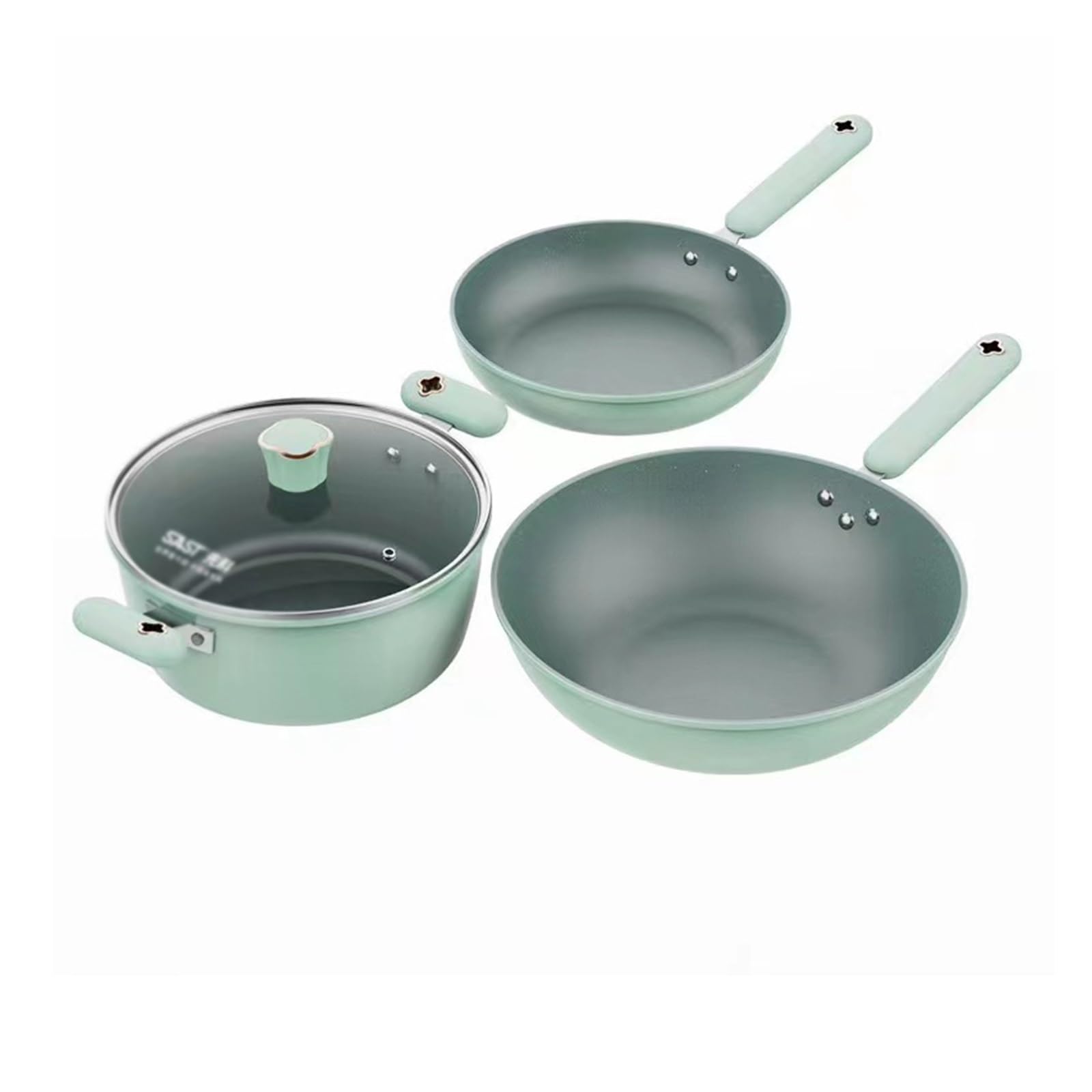 Évitez les aliments qui collent grâce à cet ensemble de casseroles trois pièces