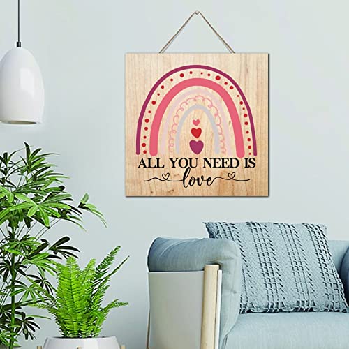 Décoration murale en bois All You Need Is Love pour une chambre cocooning
