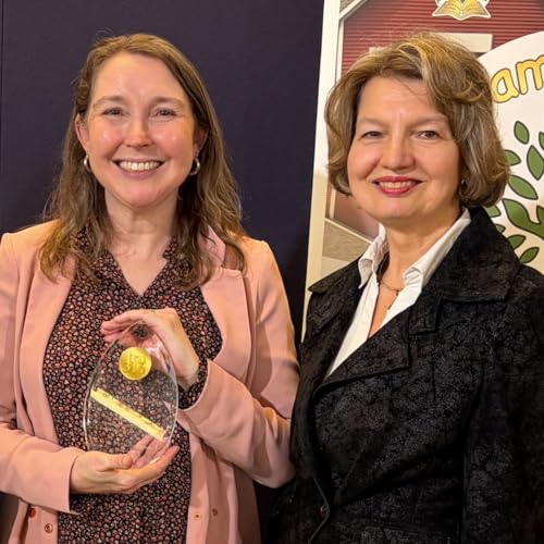 Dr. Jennifer Holloran and her 2026 Medallion Award Presentation in Philadelphia!