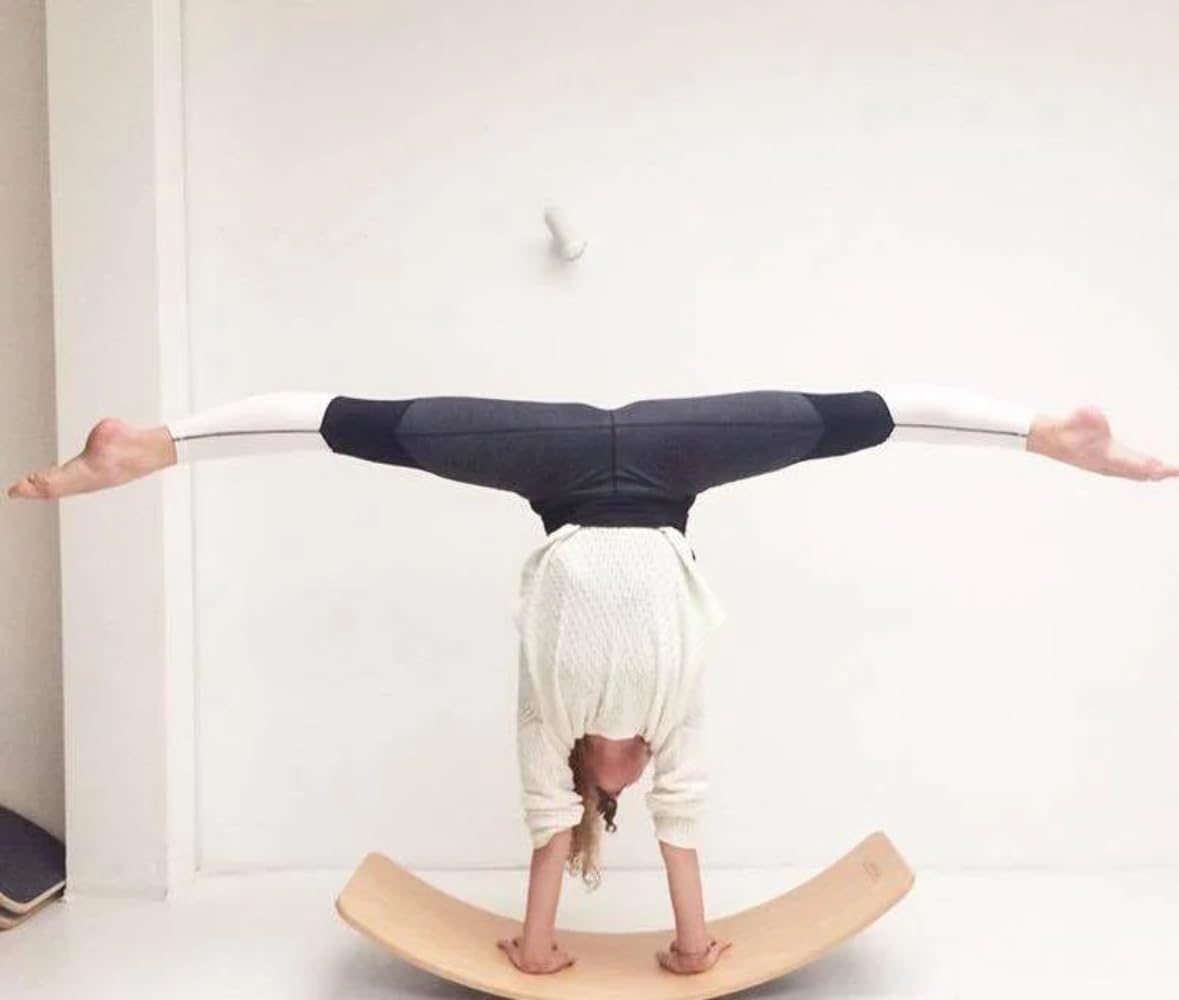 Wobbel Balanceboard transparent lackiert ohne Filz yogaboard