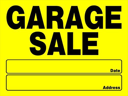 Panneaux jaunes Garage Sale contre le manque de visiteurs lors d'un vide-maison