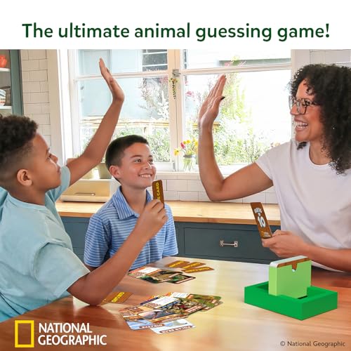 Image of Skillmatics Guess in 10 National Geographic Animals, Educational Card Game for Kids & Families, Animal Trivia & Travel Game, Gift for Boys & Girls Ages 6, 7, 8, 9 and Up