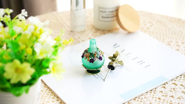 Amazon.com: YU FENG Vintage Crystal Perfume Bottles Empty