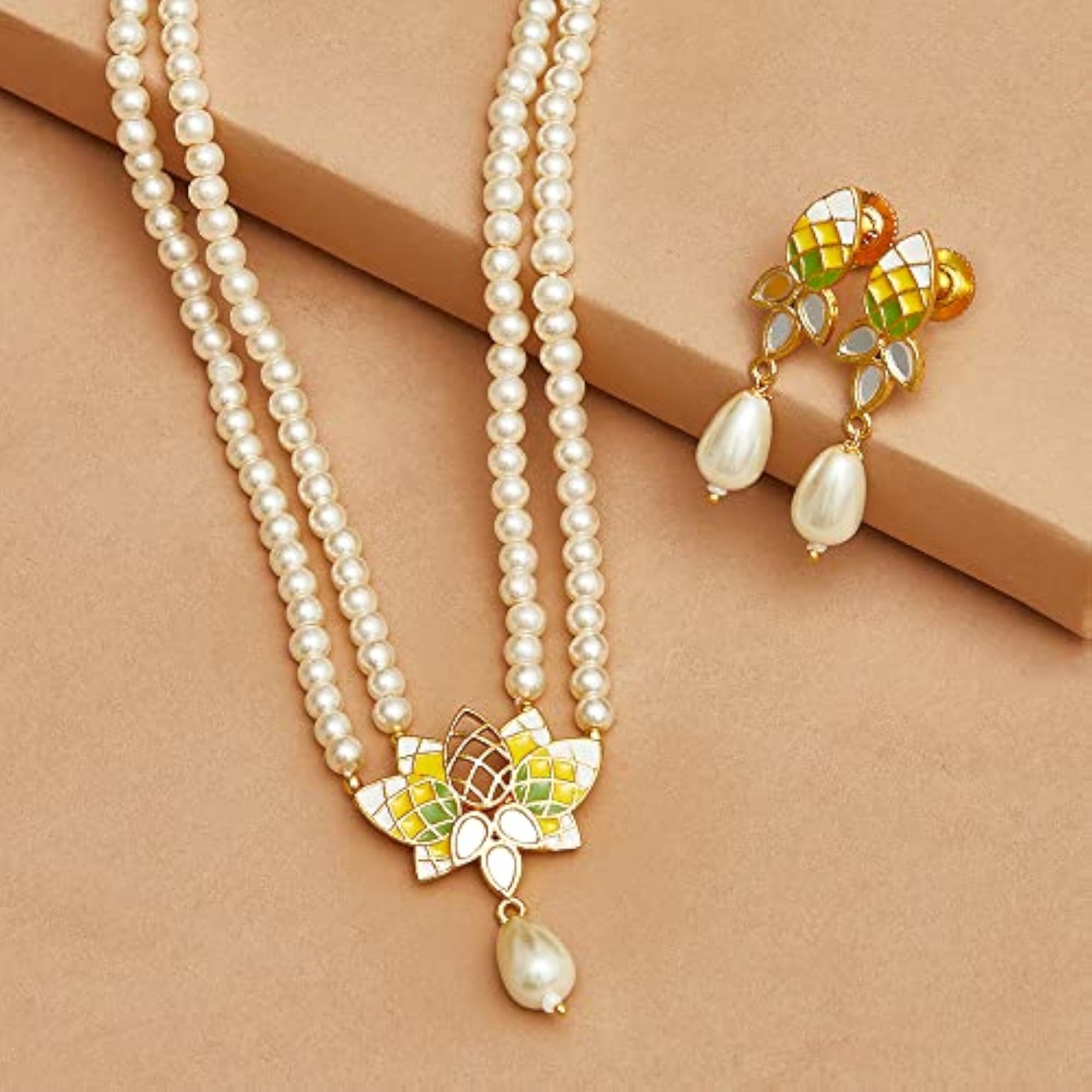 Faux Pearls Brass Necklace Set