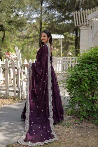Image of Dresser Women's Embriodered Round Neck Flared Anarkali Kurta Set