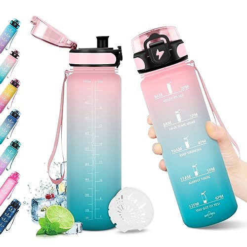 KollyKolla Botella de Agua Deportiva 1L, Sin BPA & Prueba de Fugas, Botella Agua 1 Litro Motivacional con Filtro, Se Abre con Un Clic, Tritan Botellas de Agua para Adultos, Niños, Gimnasio, Oficina