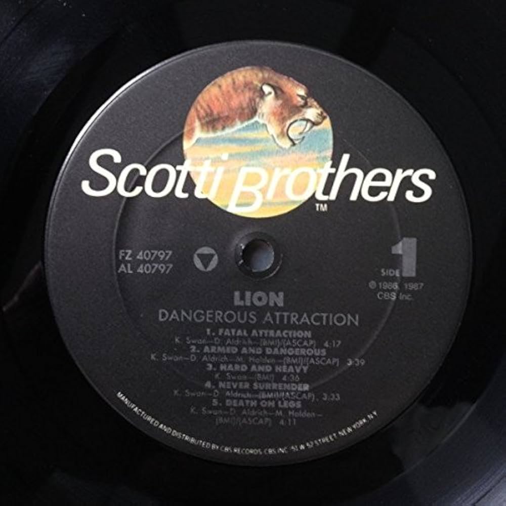 独CD Lion Dangerous Attraction 8342322 Scotti Bros. Records /00110 Lion – Dangerous Attraction – CD (Album), 1987 [r7386054