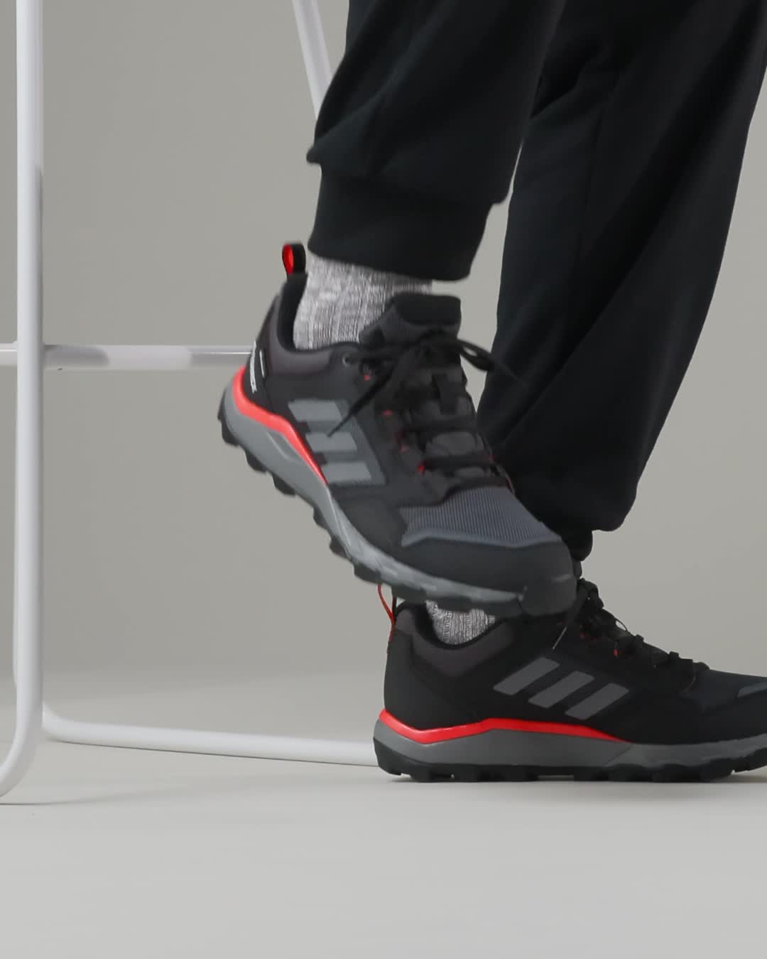 Amazon.co.jp: adidas MAQ88/LSX95 Men's Tracerocker 2.0 GORE