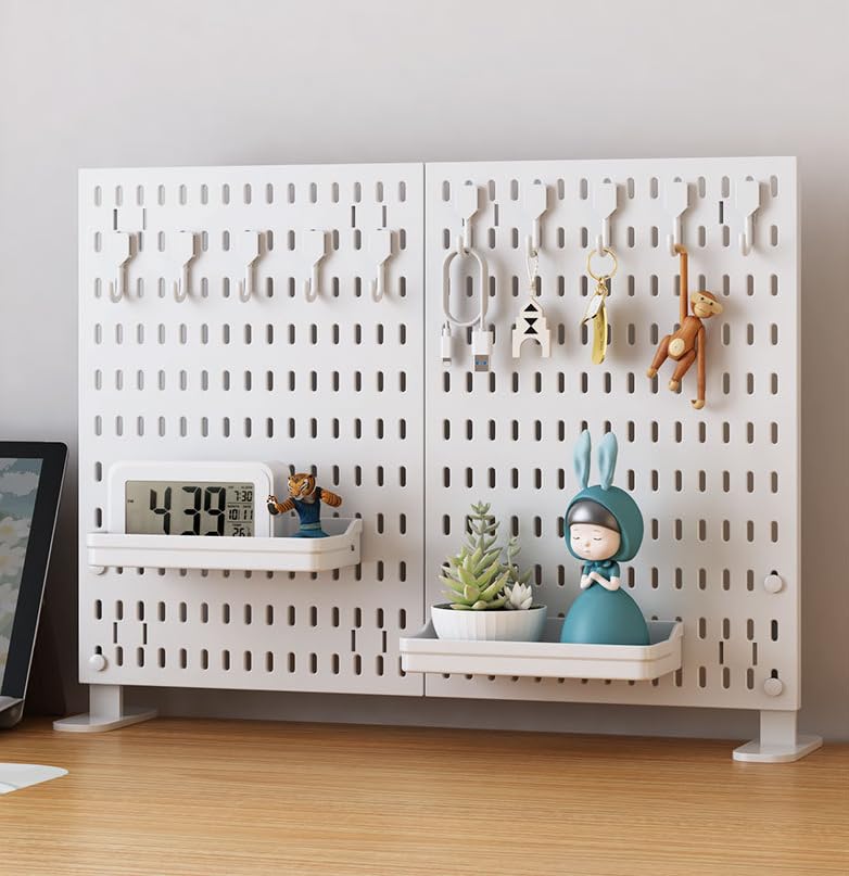 ペグボード 有孔ボード デスクパネル 卓上 立て置き式 収納ラック フック・トレー付き 小物雑品収納 デスク周り整理 省スペース 大容量 オフィス・在宅ワーク対応 2枚セット60cm*40cm (ホワイト)