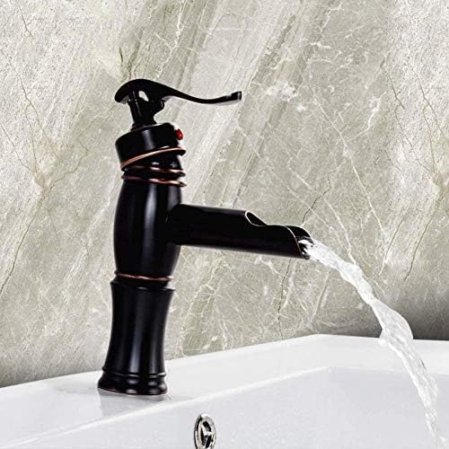 Robinet de cuisine noir cascade pour moderniser votre évier au quotidien
