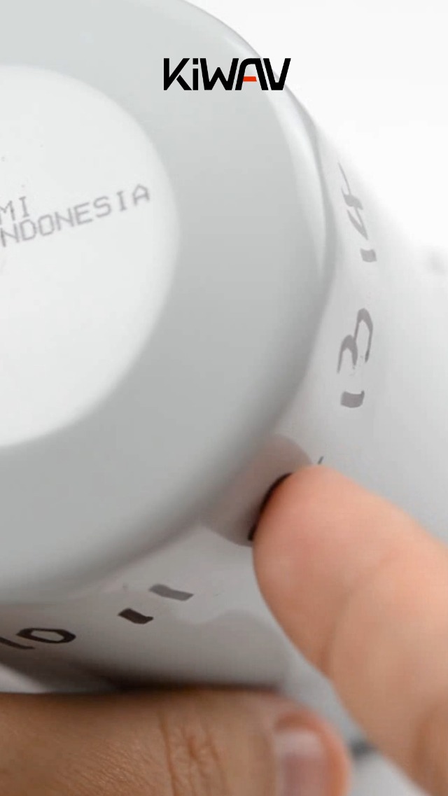 Kit D'entretien Moto HDBUBALUS - Clé Filtre à Huile & Entonnoirs Pour