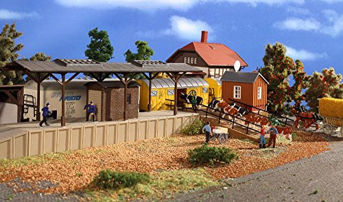 Maquette Vollmer 43631 quai avec rampe de chargement et abri H0